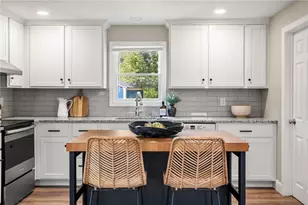 476 Green End Ave, Middletown, RI 02842 - Photo 7