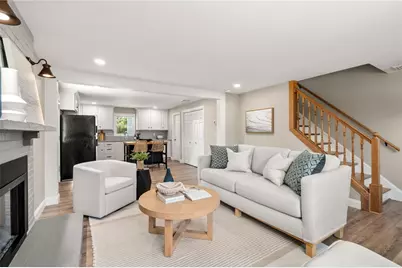 476 Green End Avenue, Middletown, RI 02842 - Photo 3