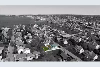 65 Houston Avenue, Newport, RI 02840 - Photo 3