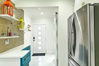 27 S Baptist Street, Newport, RI 02840 - Photo 17