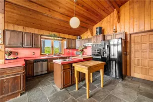 1035 Mohegan Trail, Block Island, RI 02807 - Photo 17