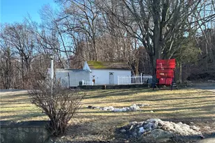 907 Bernon St, Woonsocket, RI 02895 - Photo 3