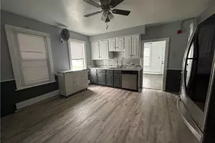 907 Bernon St, Woonsocket, RI 02895 - Photo 5