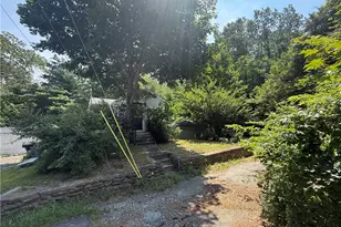 22 Liberty Ln, Glocester, RI 02857 - Photo 9