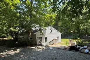 22 Liberty Ln, Glocester, RI 02857 - Photo 5