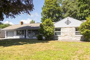 24 Doray Dr, Scituate, RI 02831 - Photo 3