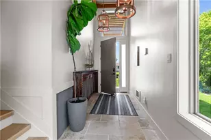 82 Ellery Rd, Newport, RI 02840 - Photo 3