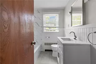 17 Shields St, Newport, RI 02840 - Photo 9