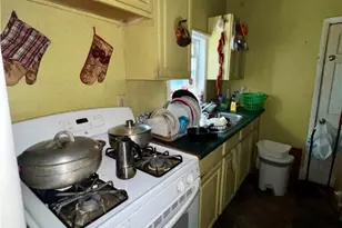 246 Sackett St, Providence, RI 02907 - Photo 9