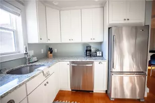 70 Carroll Ave, Newport, RI 02840 - Photo 9