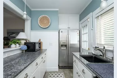 1 Pell Street, Newport, RI 02840 - Photo 9