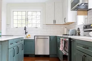 304 3rd Beach Rd, Newport, RI 02842 - Photo 45