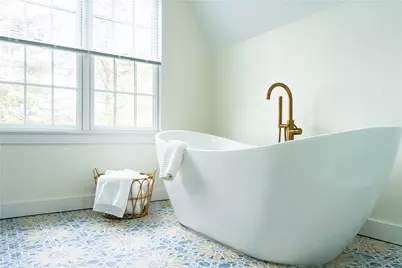 304 Third Beach Road, Newport, RI 02842 - Photo 11