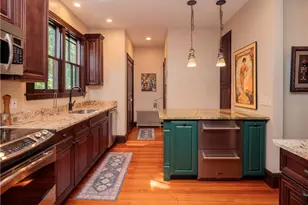 17 Lincoln St, Newport, RI 02840 - Photo 45