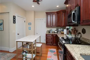 17 Lincoln St, Newport, RI 02840 - Photo 23