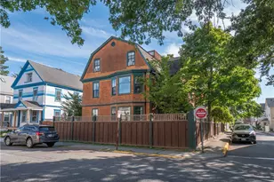 17 Lincoln St, Newport, RI 02840 - Photo 3