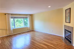 203 Dean Ridge Ct, Cranston, RI 02920 - Photo 3