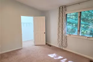 203 Dean Ridge Ct, Cranston, RI 02920 - Photo 17