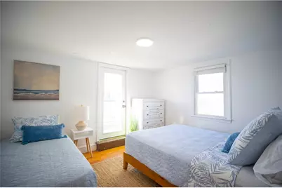 19 Crest Street, Middletown, RI 02842 - Photo 15