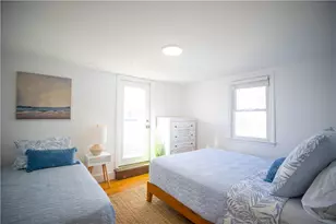 19 Crest St, Middletown, RI 02842 - Photo 15