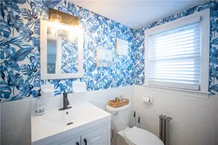 19 Crest St, Middletown, RI 02842 - Photo 19