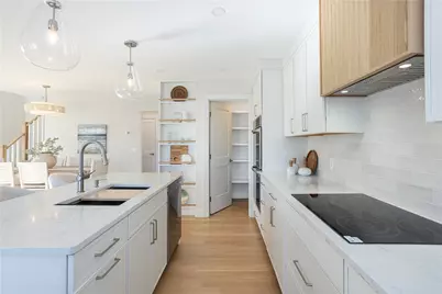 10 Mount Hope Avenue, Portsmouth, RI 02871 - Photo 5