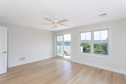 10 Mount Hope Avenue, Portsmouth, RI 02871 - Photo 29