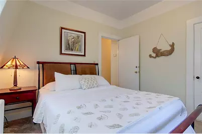 36 Dixon Street, Newport, RI 02840 - Photo 17