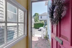 36 Dixon St, Newport, RI 02840 - Photo 11