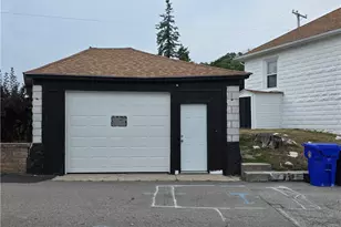 1854 Smith St, North Providence, RI 02911 - Photo 11