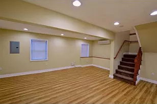 38 New London Ave, West Warwick, RI 02893 - Photo 5