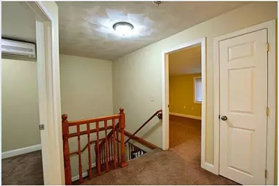 38 New London Avenue, West Warwick, RI 02893 - Photo 9