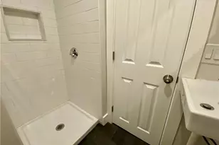 14 S Baptist St, Newport, RI 02840 - Photo 7