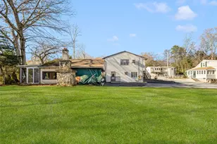 9 Regent St, Coventry, RI 02816 - Photo 13