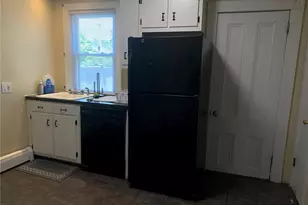 16 Grafton St, Newport, RI 02840 - Photo 11