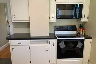 16 Grafton St, Newport, RI 02840 - Photo 11