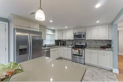 7 Wilbur Avenue, Newport, RI 02840 - Photo 3