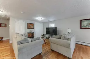 7 Wilbur Ave, Newport, RI 02840 - Photo 7