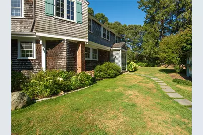 2139 Commodore Oliver Hazard Perry Highway, South Kingstown, RI 02879 - Photo 5