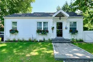 18 Sylvan St, Newport, RI 02840 - Photo 29