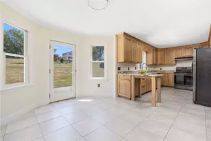 18 J H Dwyer Dr, Middletown, RI 02842 - Photo 21