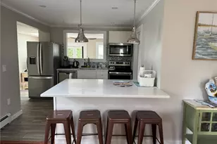 53 Center Ave, Middletown, RI 02842 - Photo 9