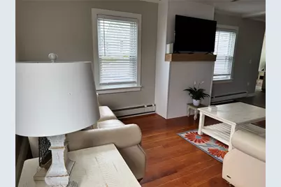 53 Center Avenue, Middletown, RI 02842 - Photo 3