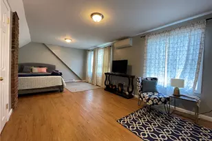 29 Anthony St, Newport, RI 02840 - Photo 15