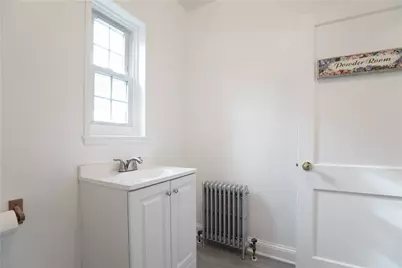 546 Main Street, Warren, RI 02885 - Photo 13