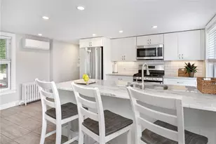 43 Farewell St, Newport, RI 02840 - Photo 19