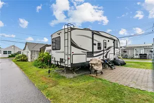 854 Matunuck Beach Rd, South Kingstown, RI 02879 - Photo 23