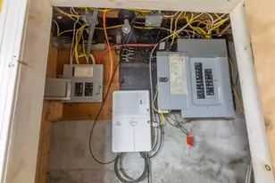 231 Union Ave, Providence, RI 02909 - Photo 33