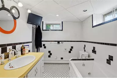 14 Beatrice Avenue, Warwick, RI 02889 - Photo 21