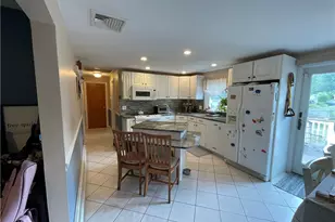 14 Beatrice Ave, Warwick, RI 02889 - Photo 17